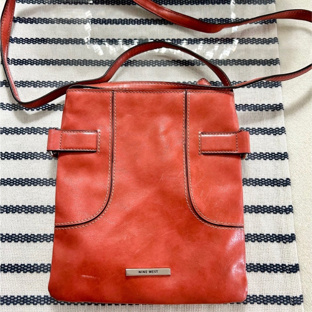 NINE WEST CROSSBODY